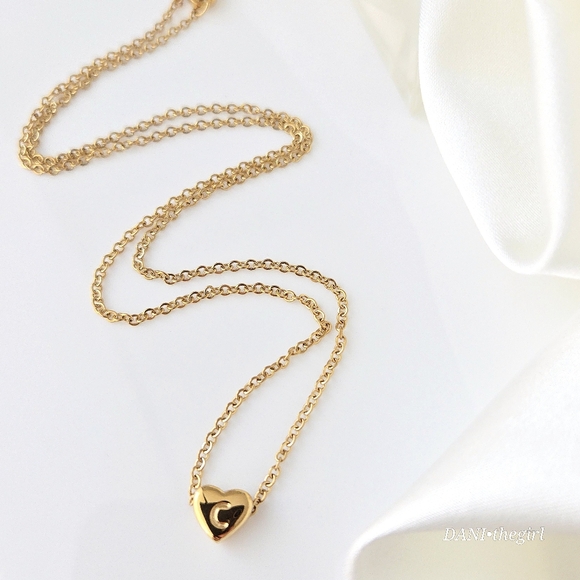 NEW Gold Candy Heart Shape Pendant With Letter C Engraving Necklace - Picture 8 of 8